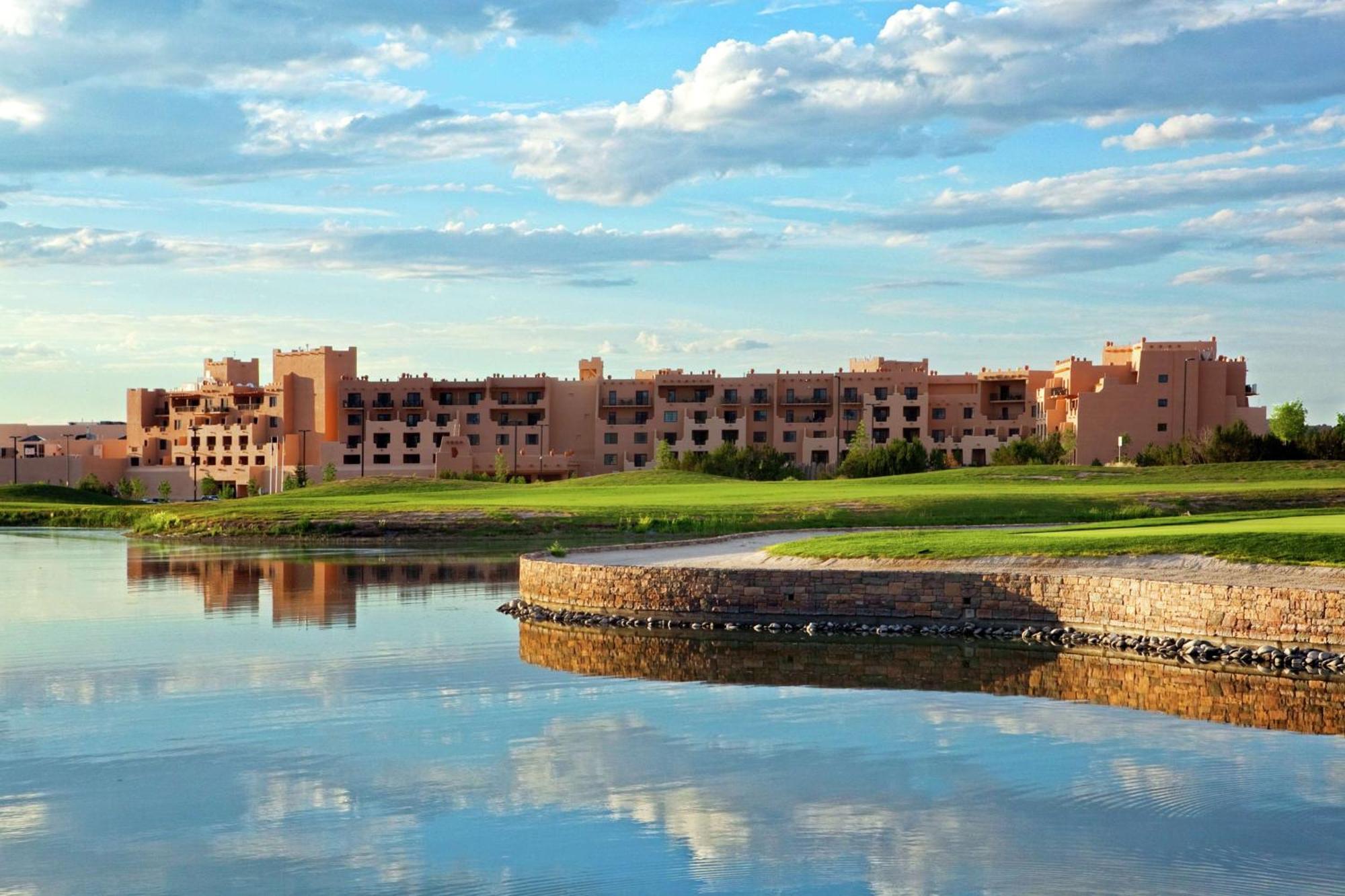 Hilton Santa Fe Buffalo Thunder Hotel Exterior photo